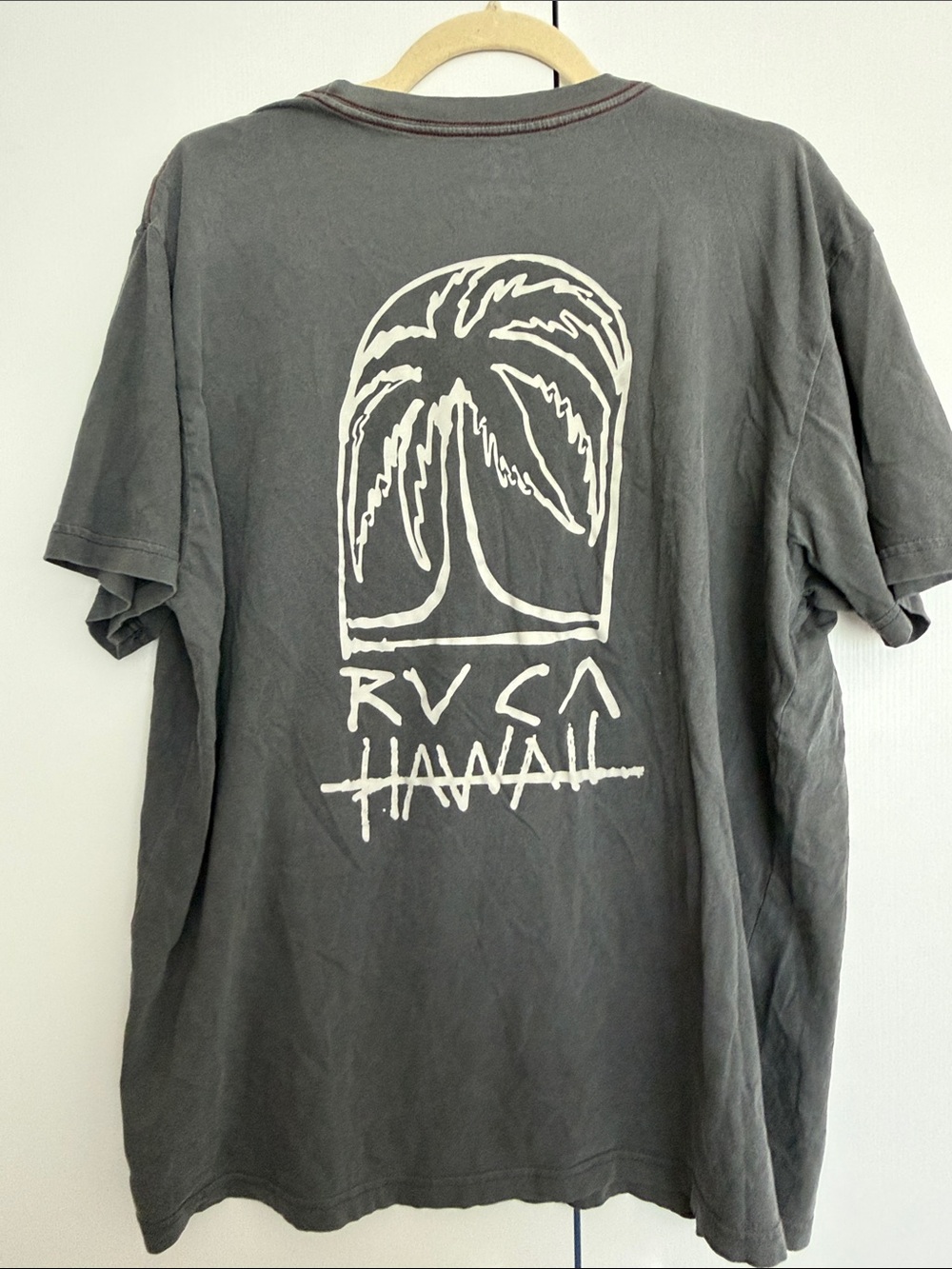 RVCA Hawaii Palm Graphic T-Shirt Gray Pigment Dye Slim Fit Women’s XXL